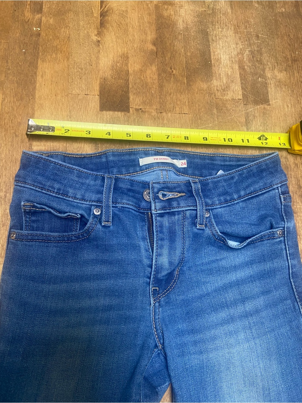 Levi's Women's Skinny Jeans in Blue Denim - Picture 6 of 8